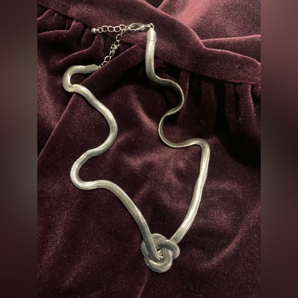H&M Knot Necklace